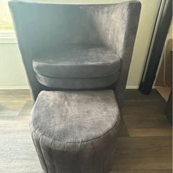 Grey Accent Chair with Ottoman – Modern Style