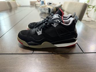 Nike Air Jordan Retro 4 Size 2y.