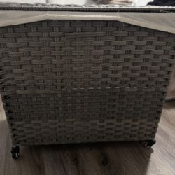 Rolling Hamper