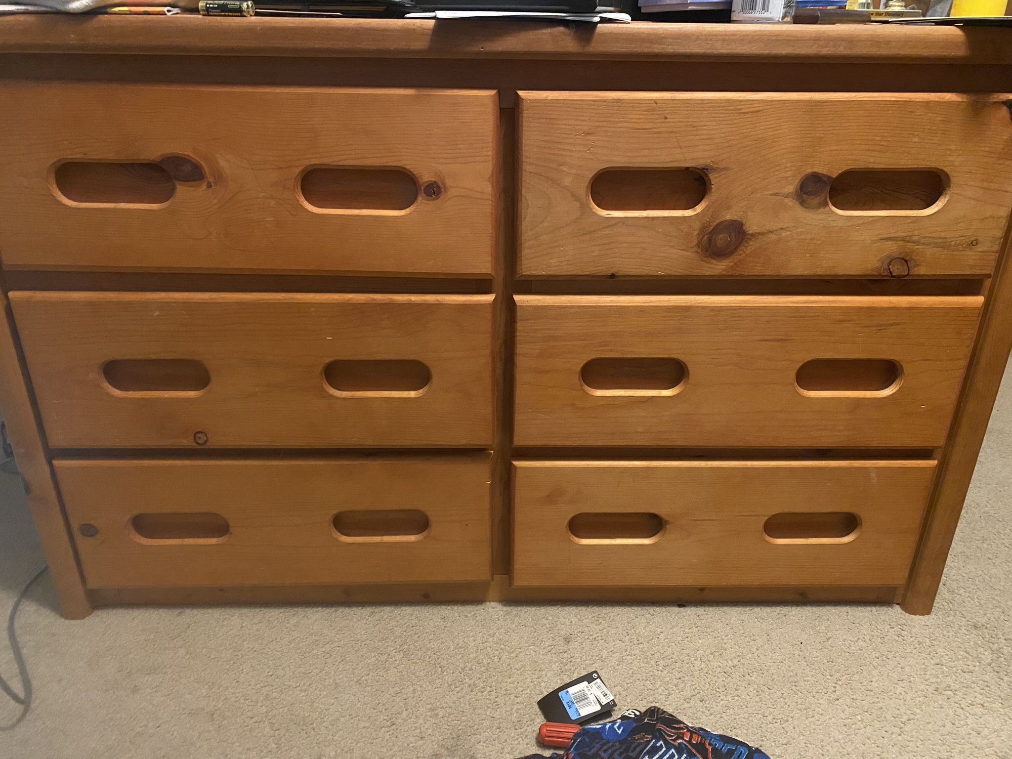Dresser With Mirror