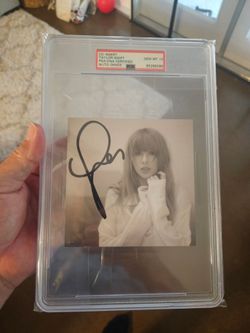 Taylor Swift Auto Autograph PSA 10 Album Cover