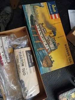 Revell Harbor Tug Long Beach Vintage Model Kit