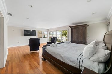Bedroom set  Bernhardt