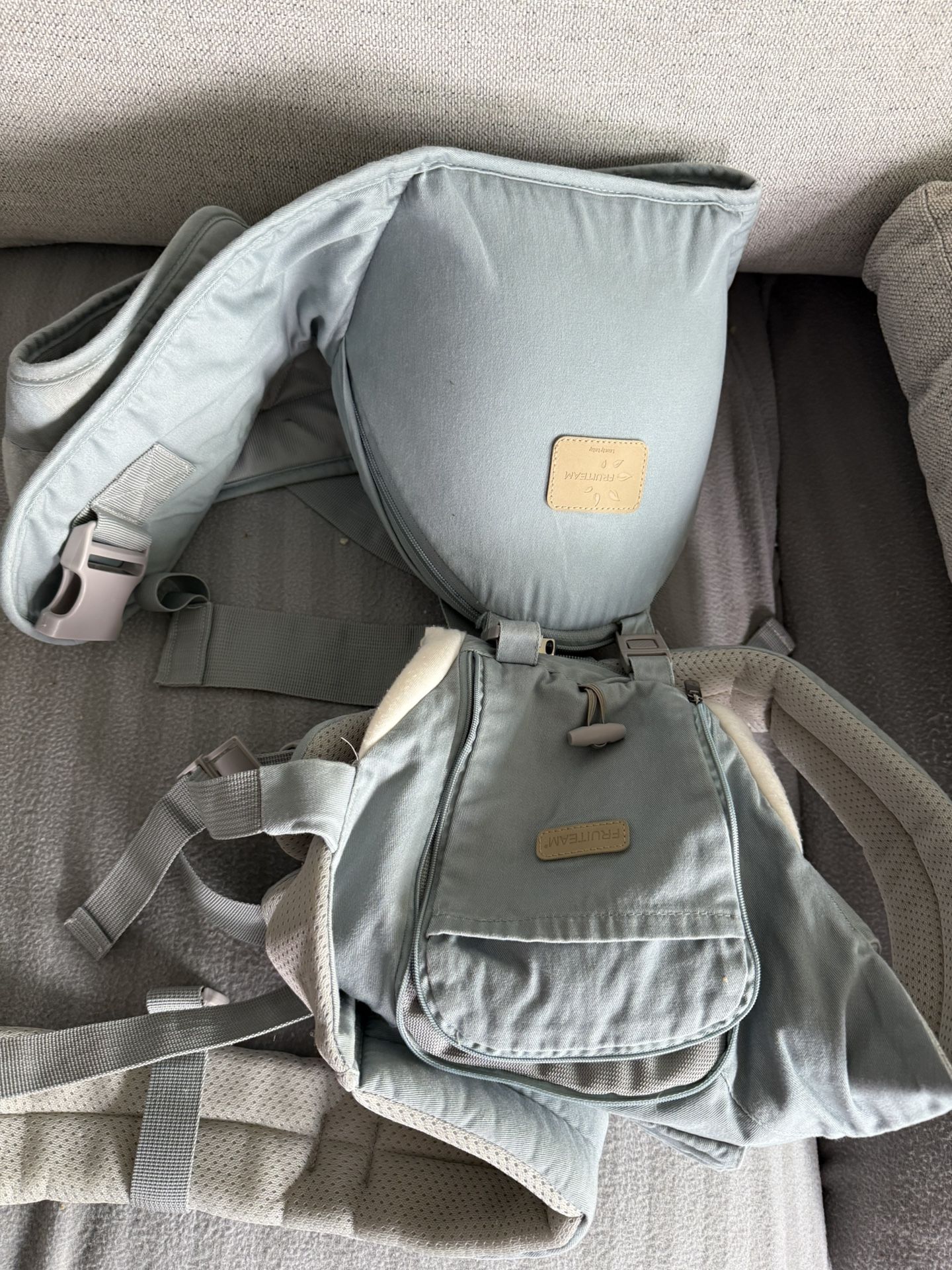 FRUITEAM 6-in-1 Baby Carrier