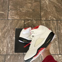 Jordan 5 Fire Red Size 11
