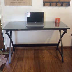 Black Desk