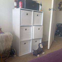 White Shelf’s With Boxed Included 