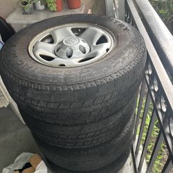 Tires Rims Censors Hubcap Lug Nuts Whole Set 