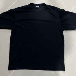 Uniqlo Airism T-Shirt Size L