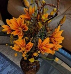 Vase from The Mosaic Magnolia Collection : Luminous Golden Knight @ Lasting Creations