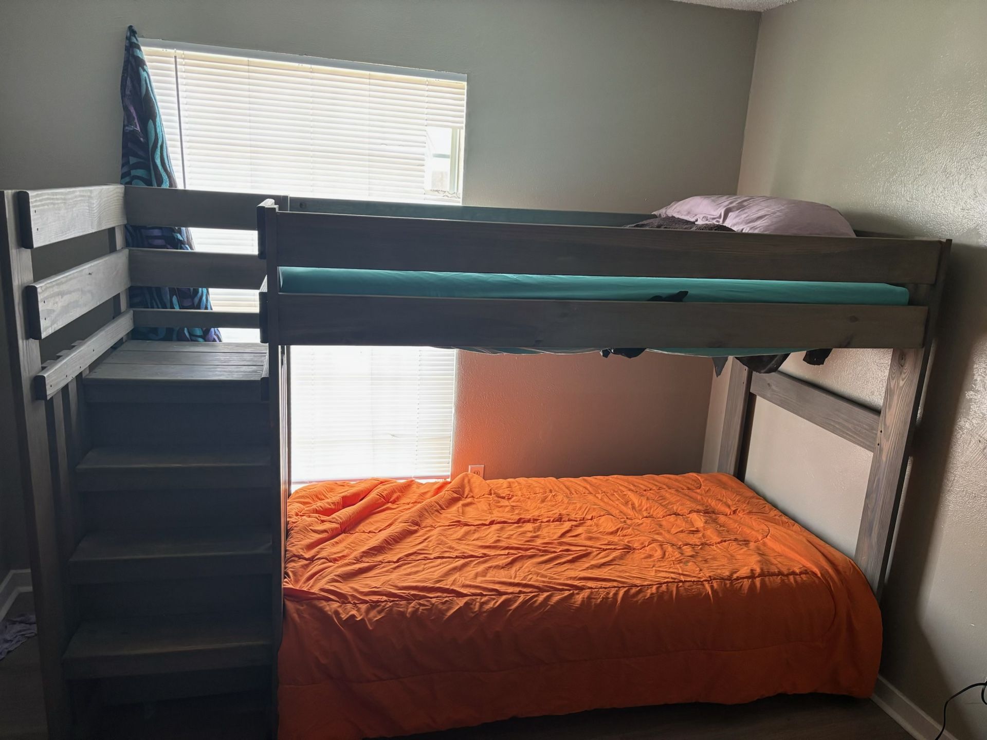 Twin Bed With staircase And Drawers