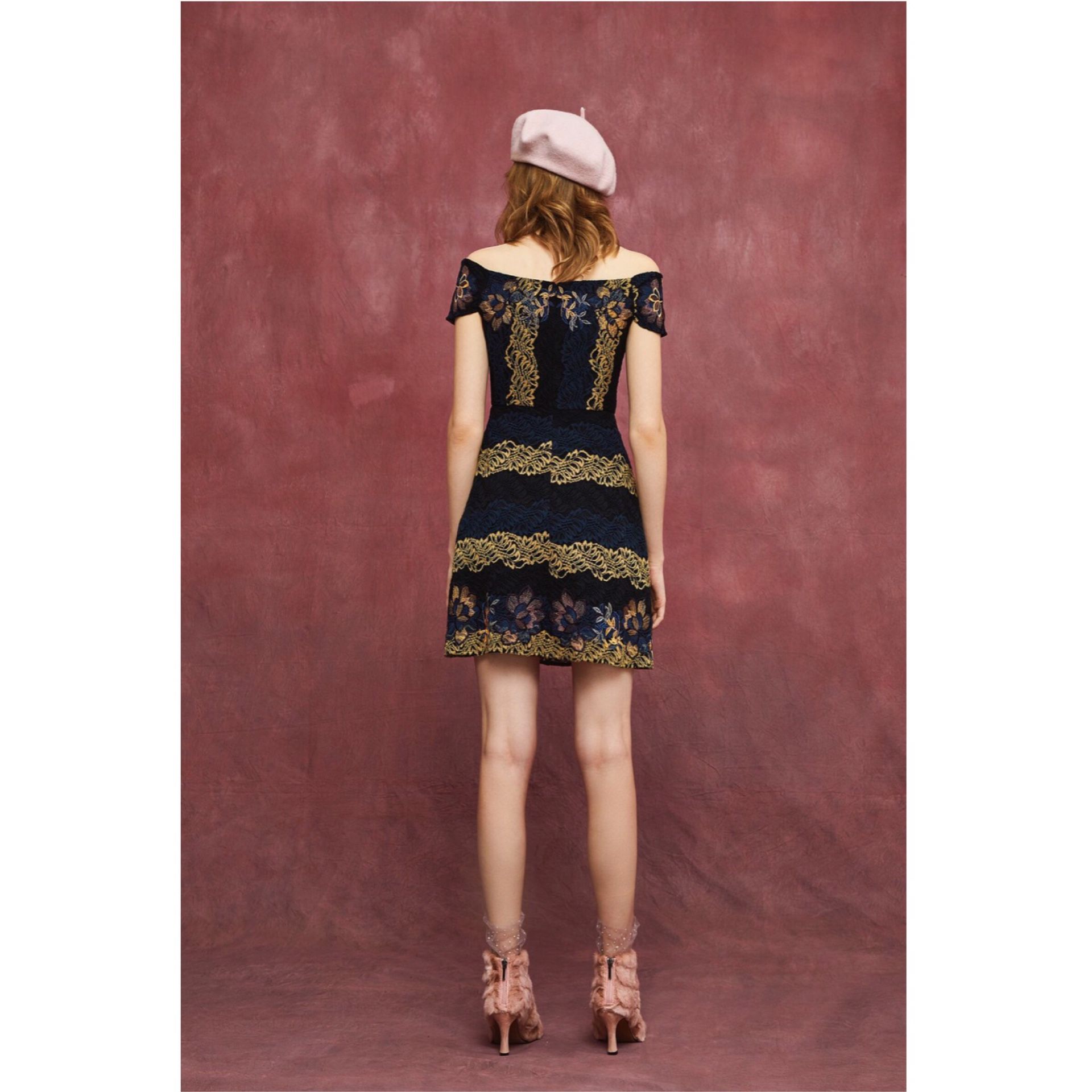 open lace back dress Amazon.com: Foxiedox Women`s Sweetheart Midi Dress Rasberry : 服裝，鞋子和珠寶