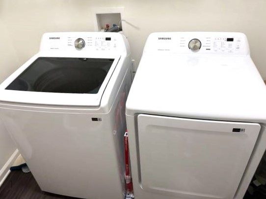 New Samsung Electric Washer and Dryer