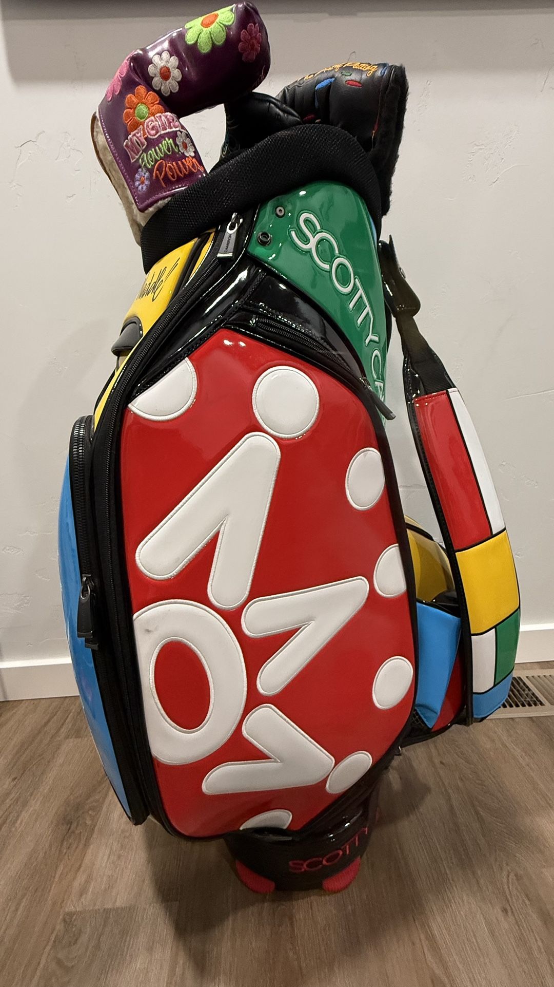 2017 Scotty Cameron Window Pane Staff Bag & Covers