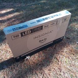 *FIRM PRICE NON-NEGOTIABLE* 40 IN. INSIGNIA SMART 🔥 TV W/REMOTE 