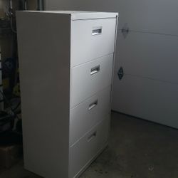4 Drawer Lateral Filing Vabinet