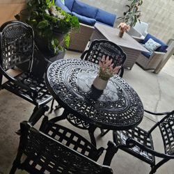 Beautiful Patio Set 5pc/outdoor Dining Set/Outdoor Furniture/Cash Only 