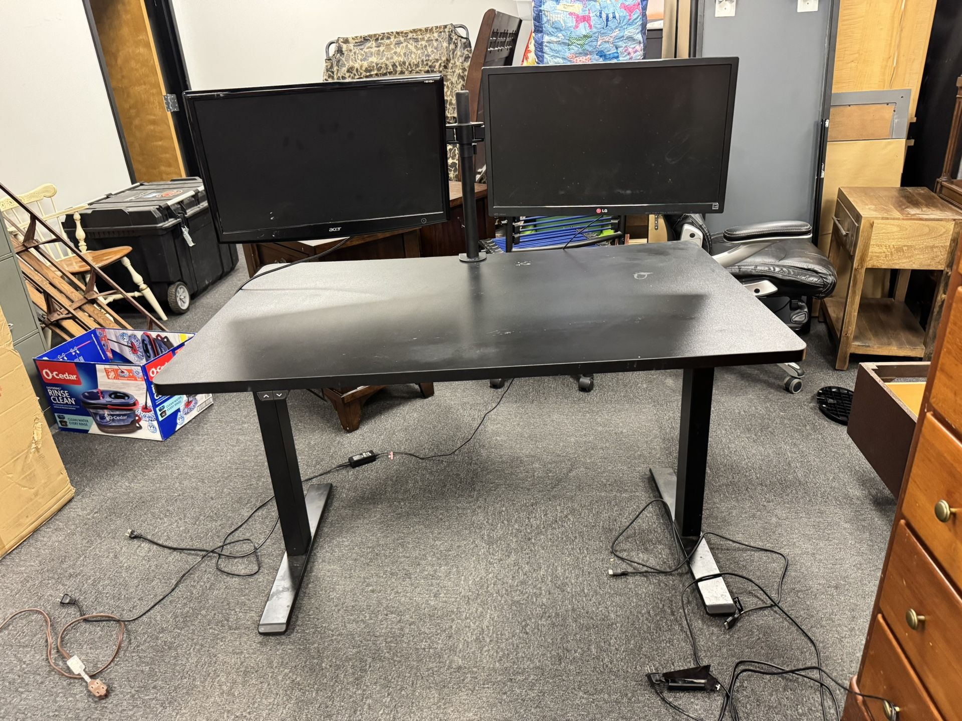 Sitting/standing Desk With Two Monitors 