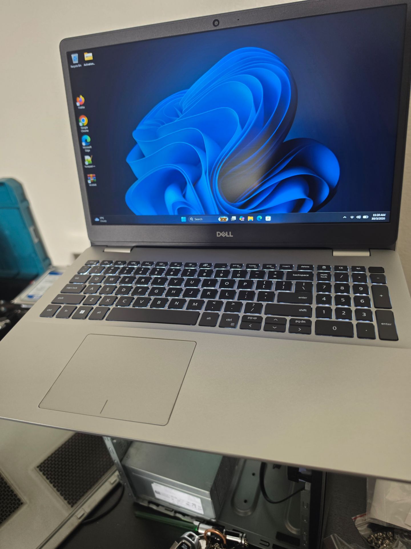 Windows 7 Navigate Button Dell Laptop i5 10th Gen. 16gb Ddr4 256gb Nvme Windows 11 Good battery ...