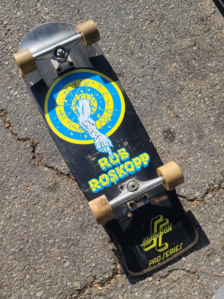 Vintage SANTA CRUZ skateboard