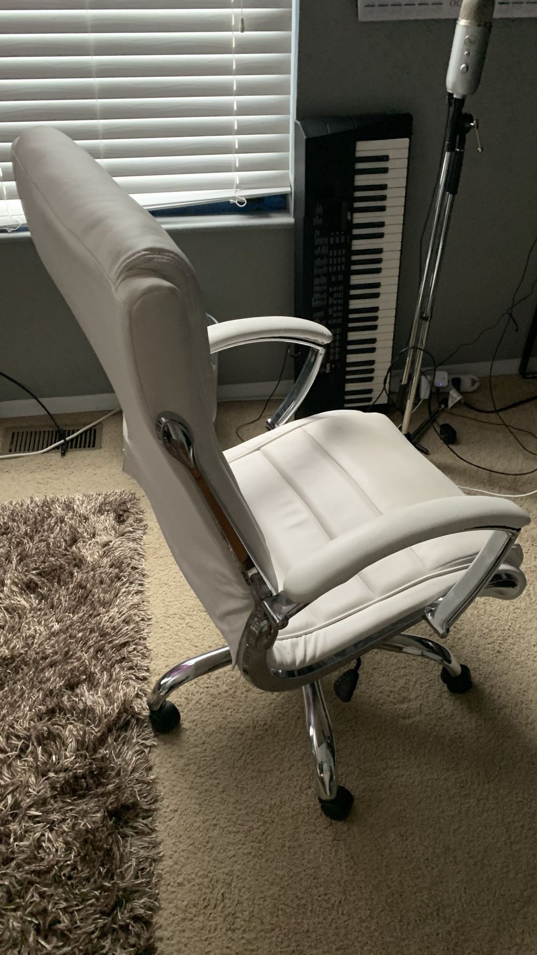 White Modern Office Chair 