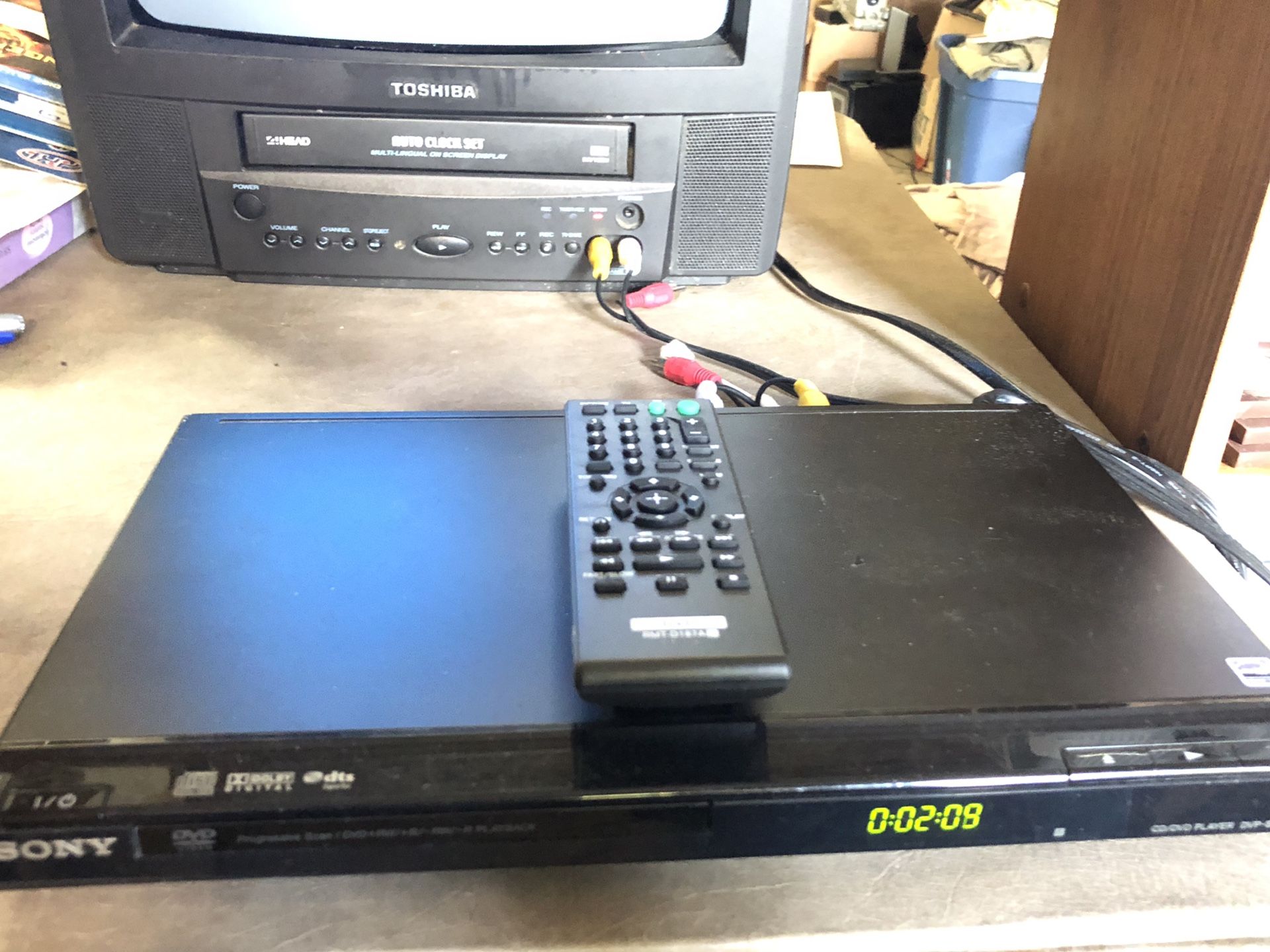 Sony DVD/CD player with new remote