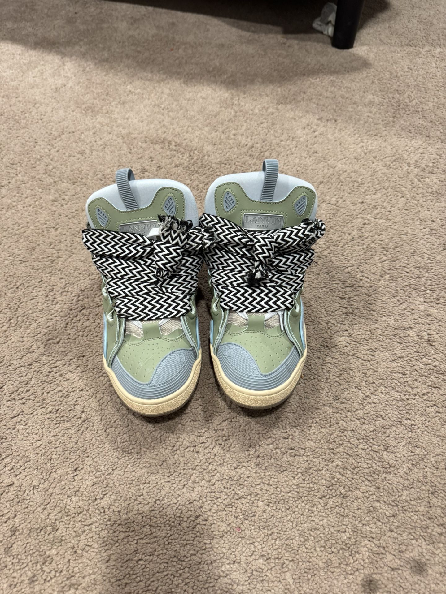 Lanvin Curb