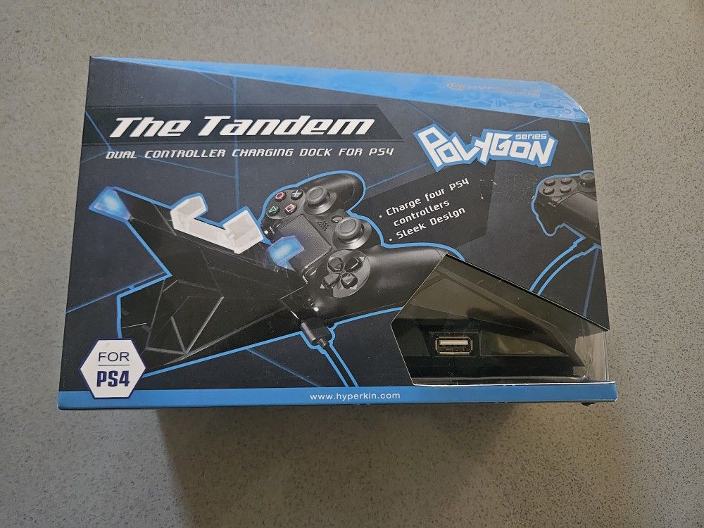 The Tandem - Dual Controller Charging Dock For PS4 