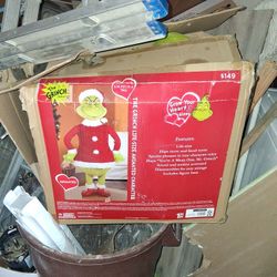 The Grinch Decoration 