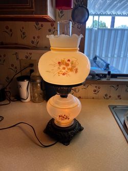 Vintage Gone with the Wind Hurricane Lamp