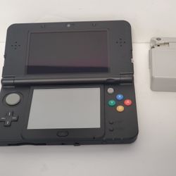 Excellent Condition New Nintendo 3ds Black Super Mario Edition