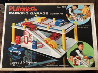 Vintage 1969 play Skool parking garage with six cars brand new in box