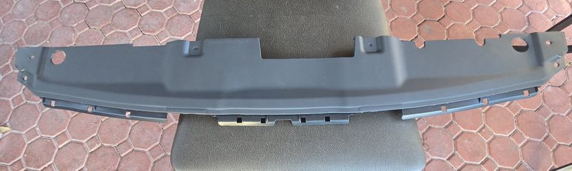 19 Chevrolet Trax Radiator Cover