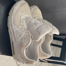 Woman’s Nike Air Max Size 7