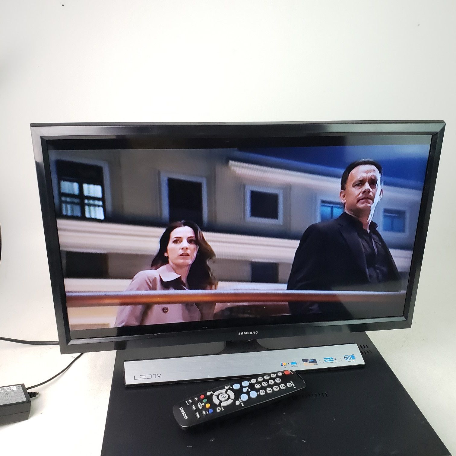 SAMSUNG T24E310ND 24" 720p LED Backlit HD TV / Monitor Combo