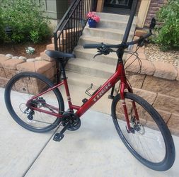 TREK Hybrid 8-Speed Verve 2 bike