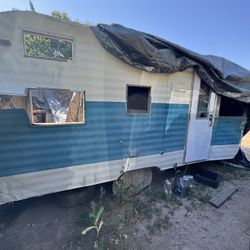 Vintage Fan Travel Trailer + Lumber/Supplies To Restore It