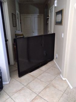 73 Inch TV Mitsubishi 