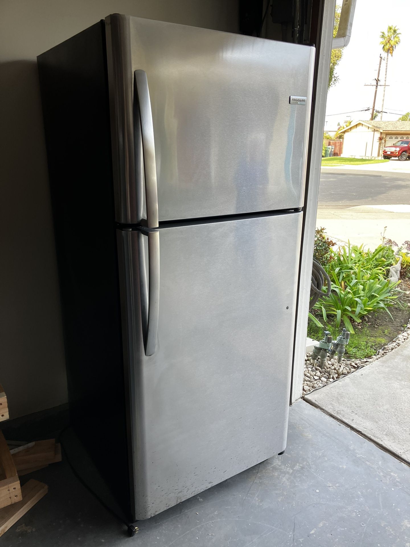 Stainless Steel Frigidaire Refrigerator FFTR2021TS