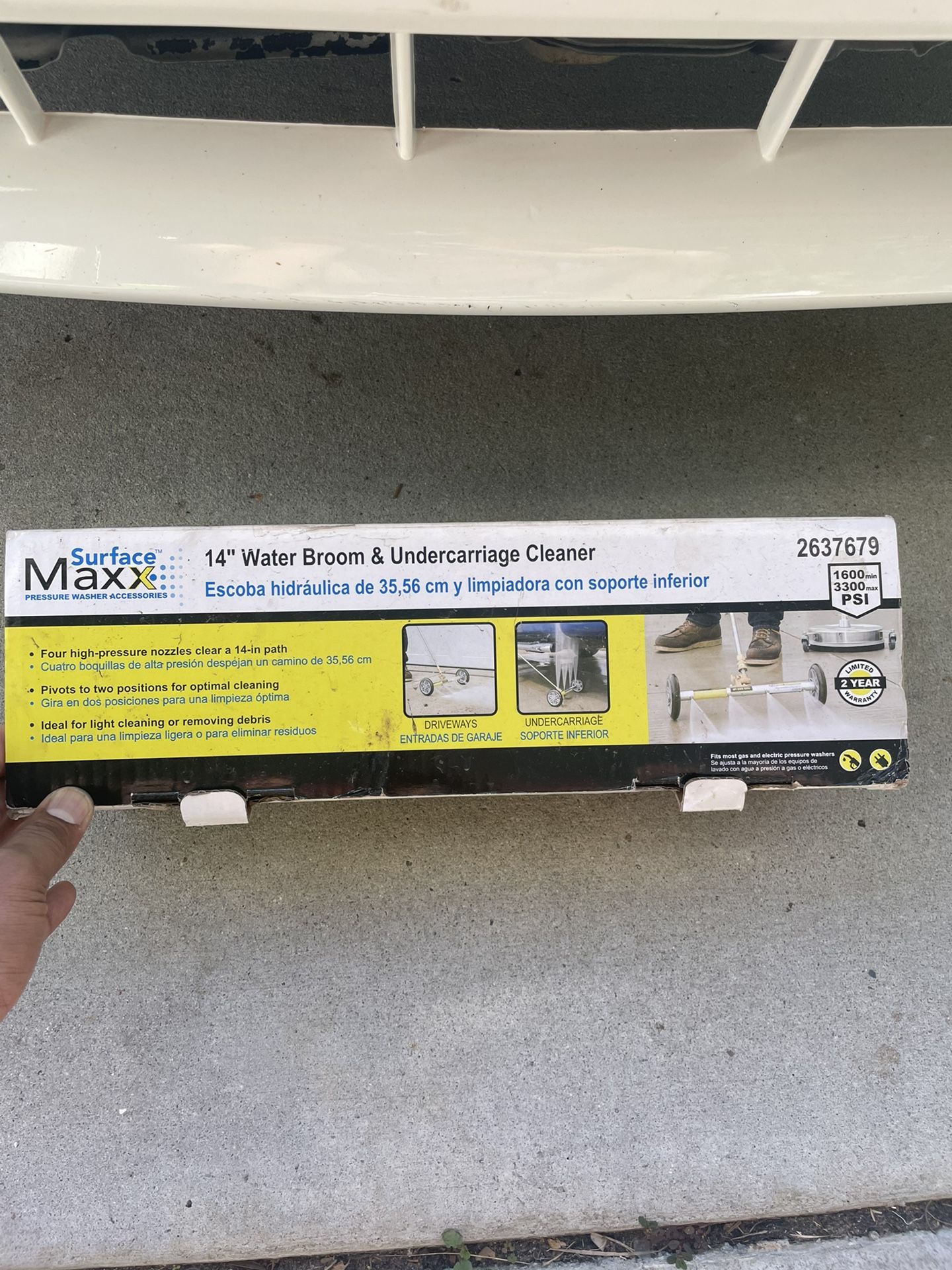 Surface Maxx 14’’ Water Broom.