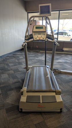FreeMotion Commercial Incline Trainer