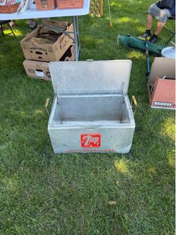 Vintage 1960 7up cooler