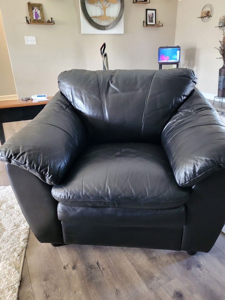 Leather Chair - Super Comfy - Black - Has Always Been Covered