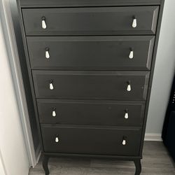 2 Chest Of Drawers With Matching Vanity/Desk