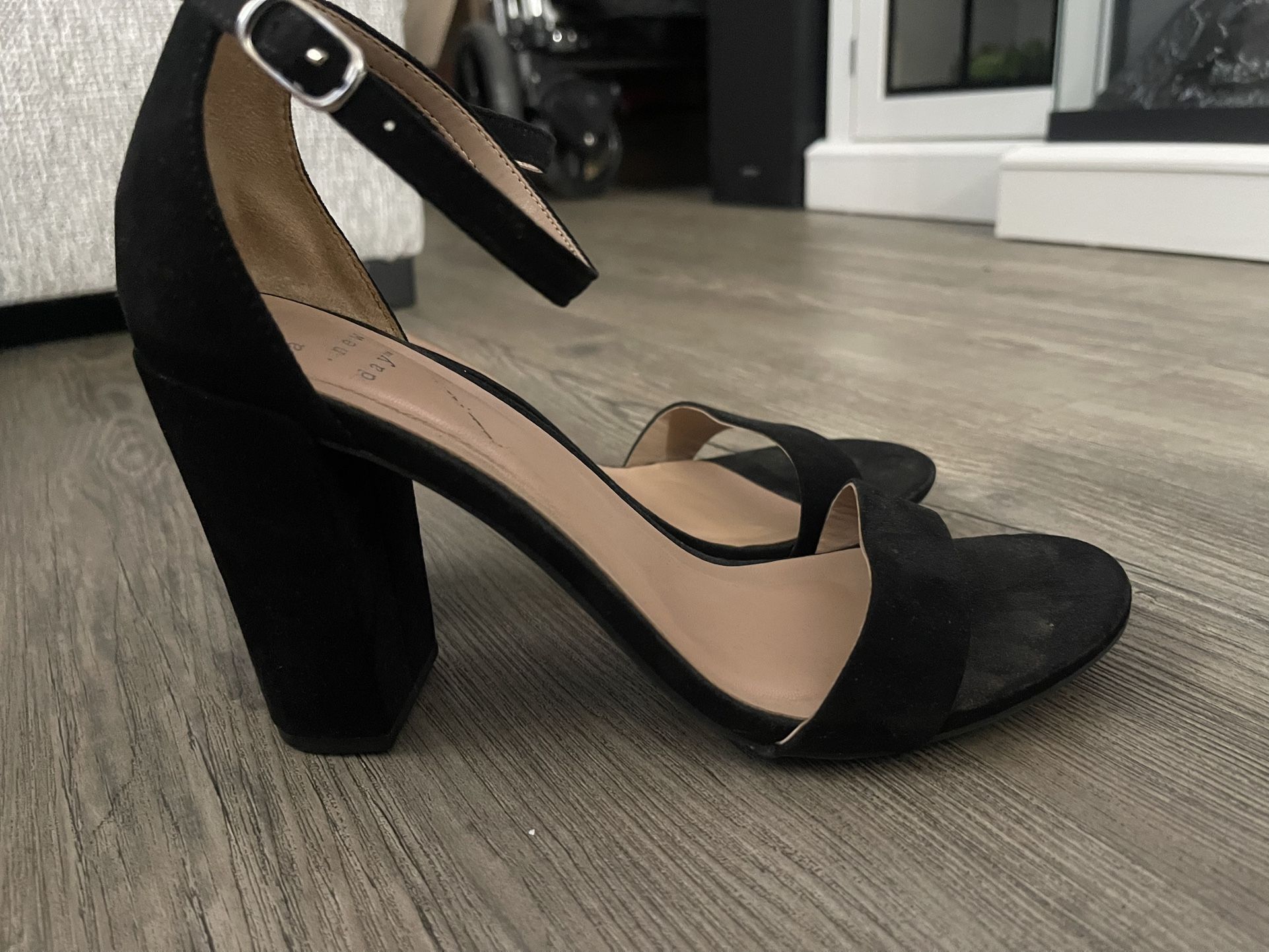 High Heels With Chunky Heel Size 8