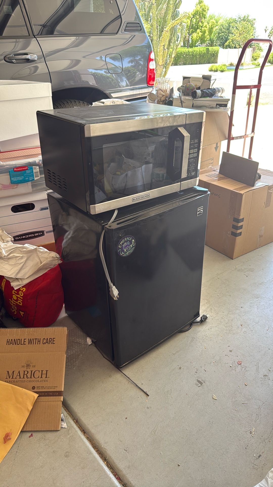Fridge And Microwave 