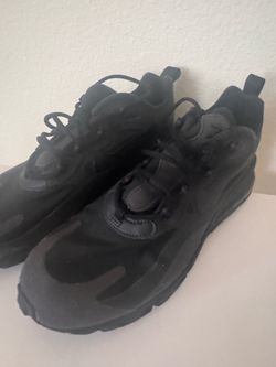 Mens Nike Size 8.5