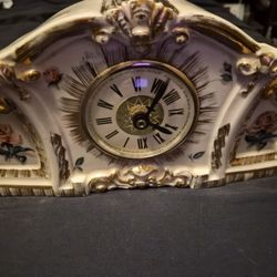 Vintage Floral Porcelain Mantel Clock – Gold Trim