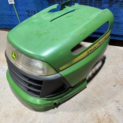 John Deere 102 Lawnmower Hood