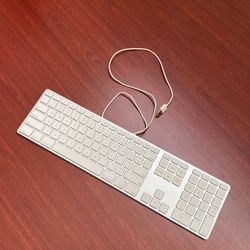 Apple Wired Keyboard Full Size With Keypad